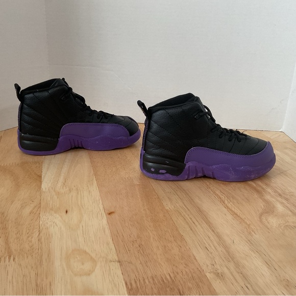 Nike Air Jordan 12 Retro Shoes Youth Kid Black Purple Girl Sneaker Lace Up Sz 13 - Picture 5 of 11
